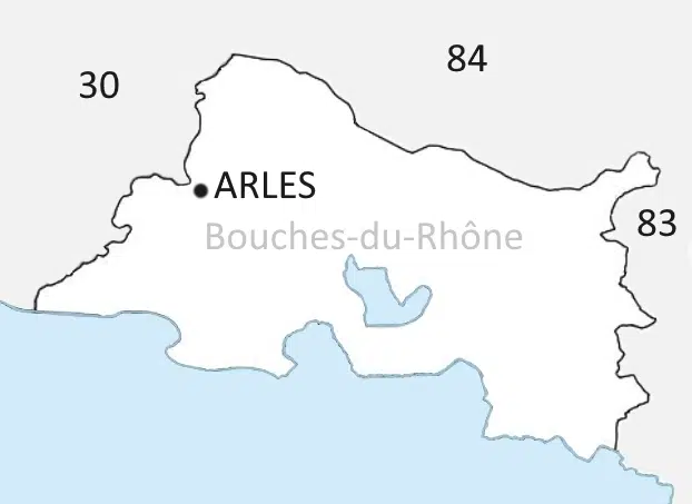 Situation de la ville d' Arles sur la carte des Bouches du Rhone 13