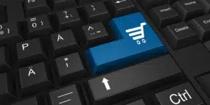 Clavier informatique ayant un panier d'achat sur la touche entrée